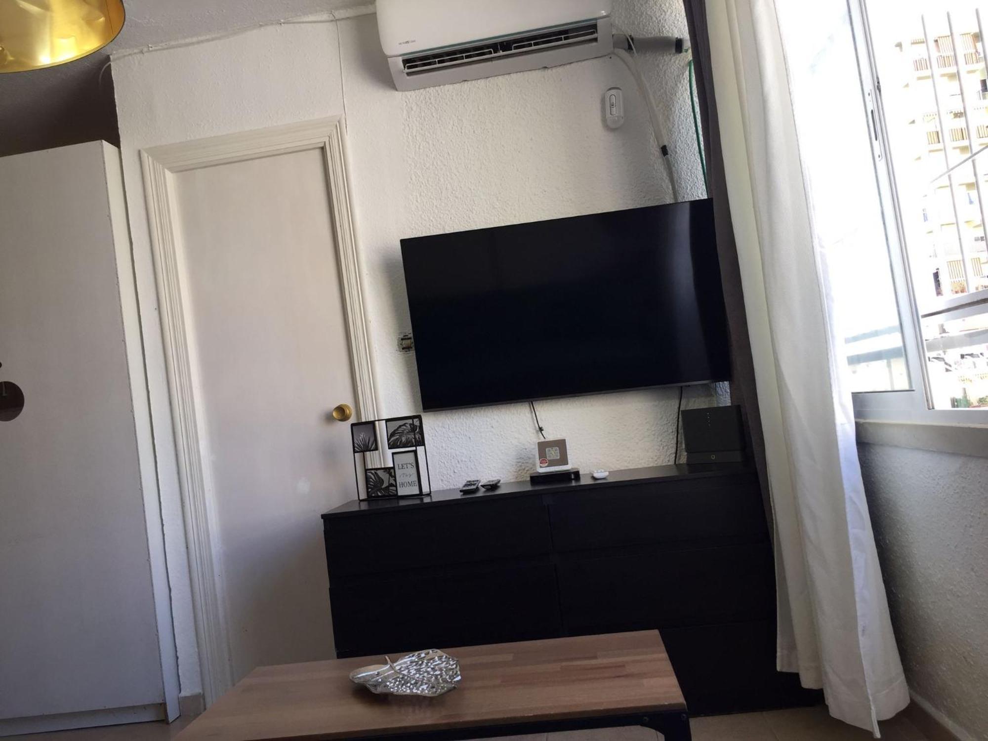 Estudio Amplio En El Corazon De ตอร์เรโมลิโนส ภายนอก รูปภาพ